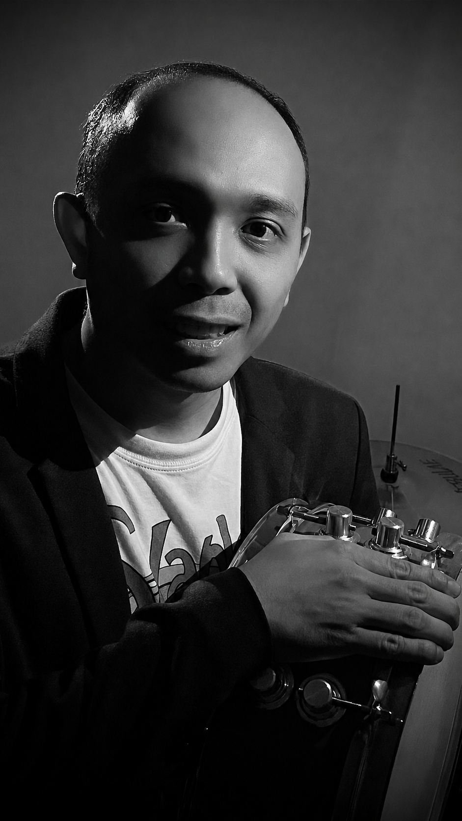 Arki — Drum Derau Kelabu